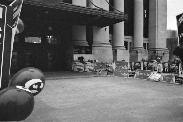 Ottawa, Nikkormat Ftn, Ilford XP2, 2011.