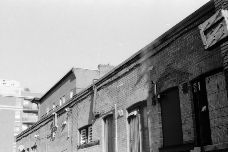 Pentax K1000, Ilford FP4, Ottawa, Canada, 2012.
