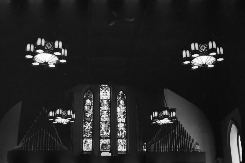 Pentax K1000, Ilford HP5, Ottawa, Canada, 2013.