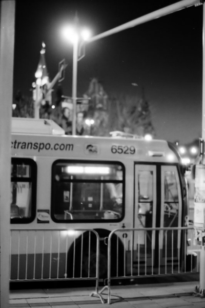 Pentax K1000, Ilford HP5, Ottawa, Canada, 2013.