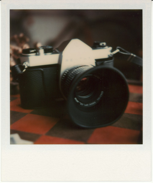 Vintage Polaroid SX-70, 1975.