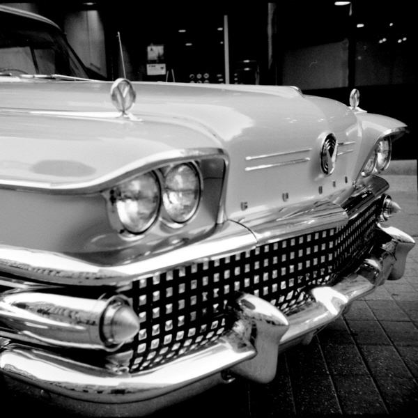 Ottawa, Ricohflex Model VI, Ilford HP5 Plus film, 2013.