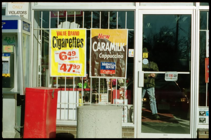 Zeiss Ikon Contaflex IV, Kodak Gold 200, Ottawa (Canada), 2002