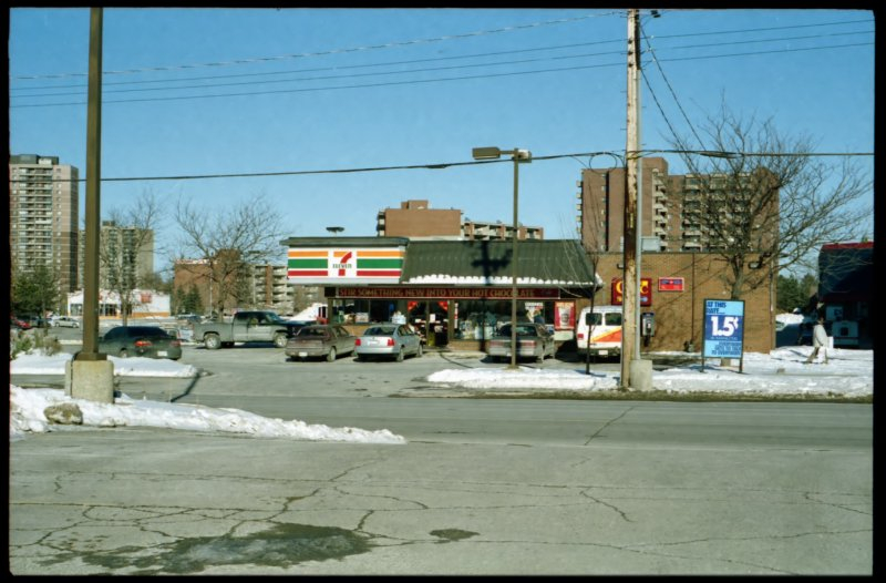 Zeiss Ikon Contaflex IV, Kodak Gold 200, Ottawa (Canada), 2002